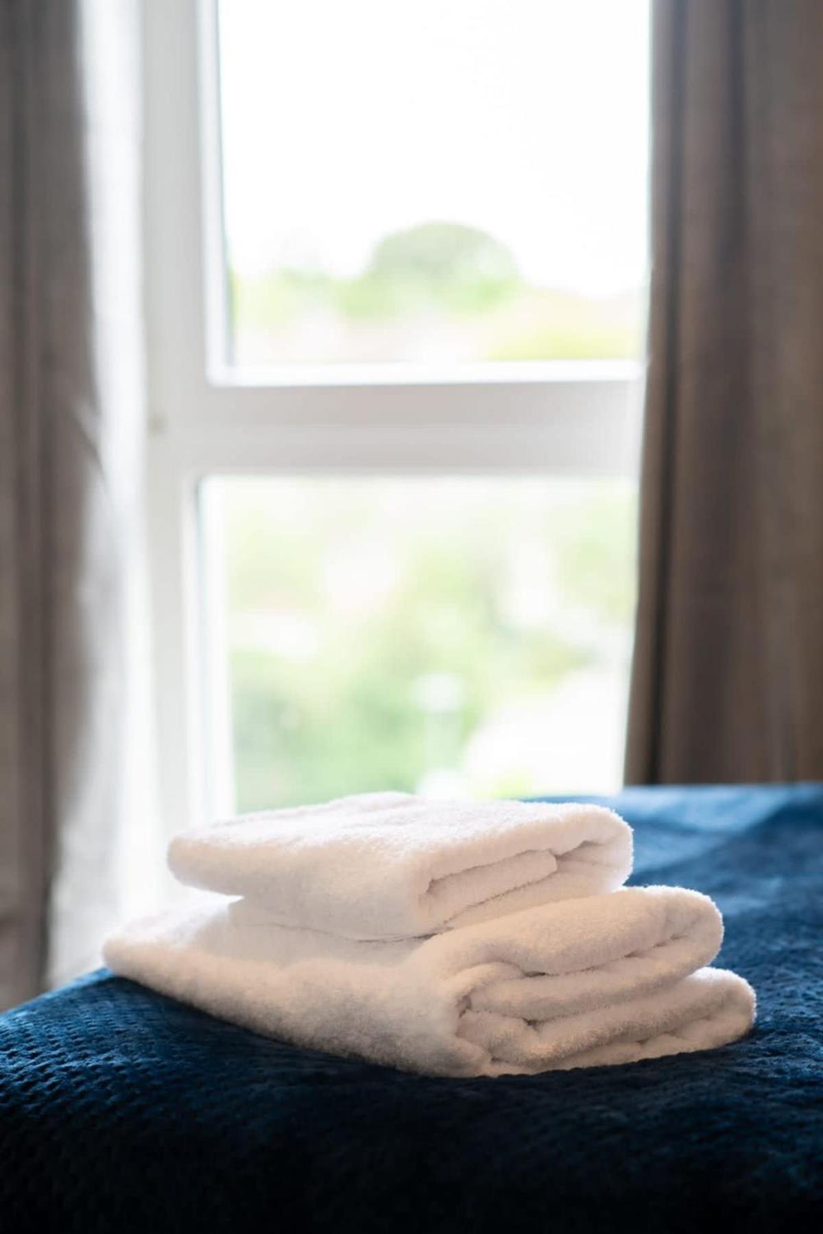 Fantastic 1 Bed Apartment In Crawley 외부 사진
