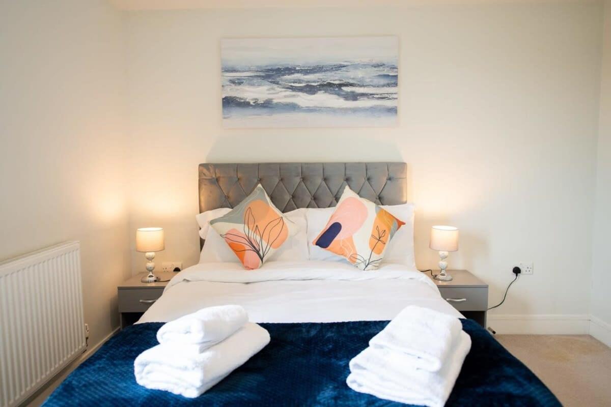 Fantastic 1 Bed Apartment In Crawley 외부 사진
