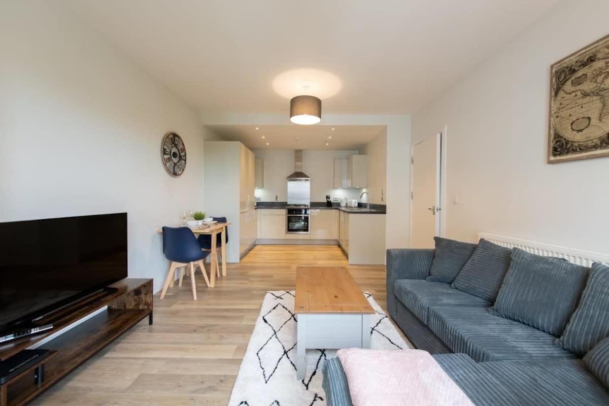 Fantastic 1 Bed Apartment In Crawley 외부 사진